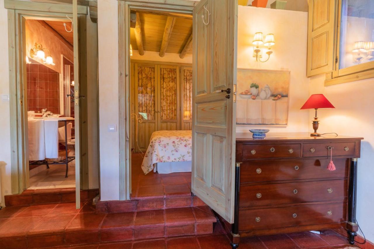 Posada Real La Casa De Arriba Navarredonda Zimmer foto